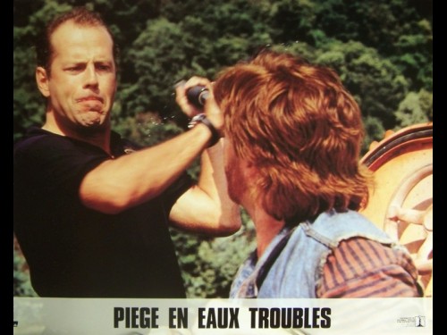 PIEGE EN EAUX TROUBLES - STRIKING DISTANCE