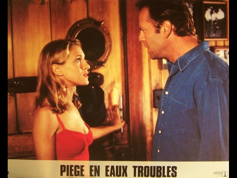 Photo du film PIEGE EN EAUX TROUBLES - STRIKING DISTANCE