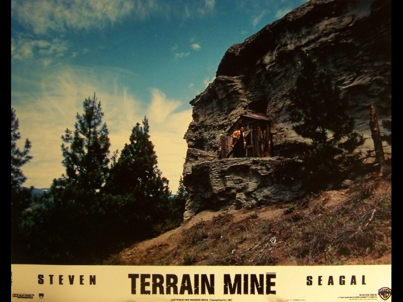 Photo du film TERRAIN MINÉ - ON DEADLY GROUND