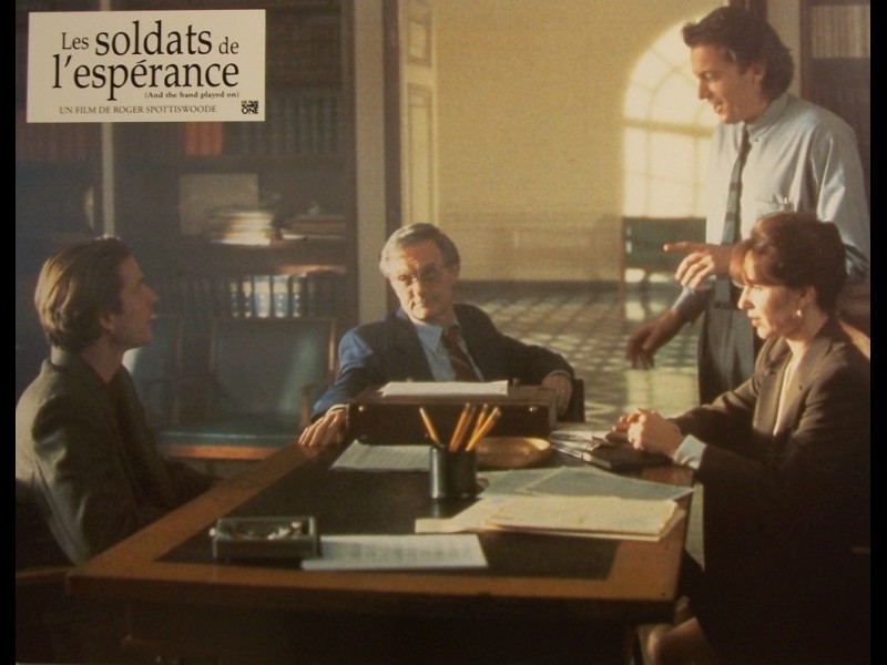 Photo du film SOLDATS DE L'ESPERANCE (LES) - AND THE BAND PLAYED ON