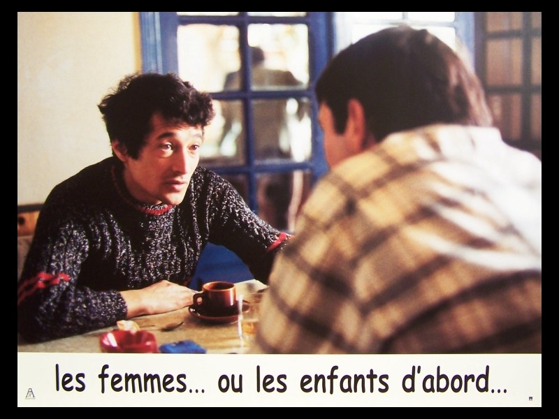 Photo du film LES FEMMES OU LES ENFANTS D'ABORD