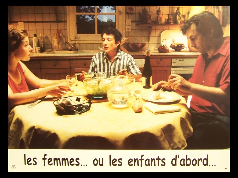 Photo du film LES FEMMES OU LES ENFANTS D'ABORD