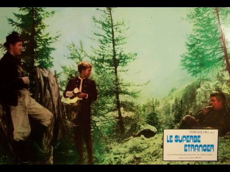 Photo du film LE SUPERBE ETRANGER - Titre original : RUF DER WALDER