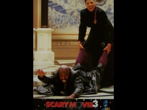 SCARY MOVIE 3