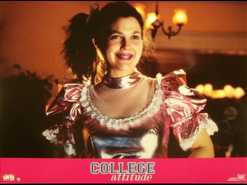 COLLEGE ATTITUDE - NEVER BEEN KISSED