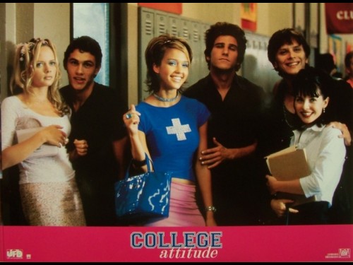 COLLEGE ATTITUDE - NEVER BEEN KISSED