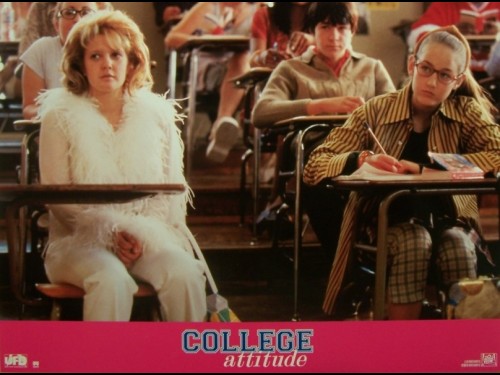 COLLEGE ATTITUDE - NEVER BEEN KISSED