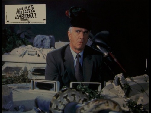 Y A-T-IL UN FLIC POUR SAUVER LE PRESIDENT - THE NAKED GUN