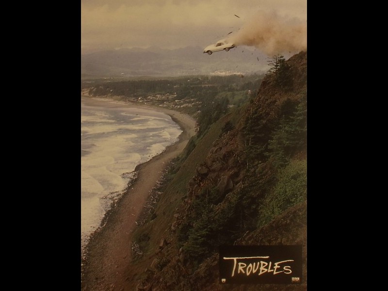 Photo du film TROUBLES - SHATTERED
