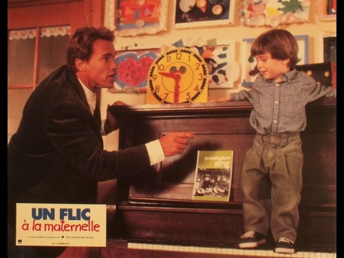 FLIC A LA MATERNELLE (UN) - KINDERGARTEN COP