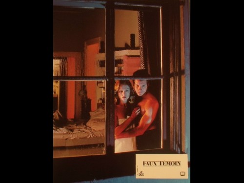 FAUX TEMOIN - THE BEDROOM WINDOW