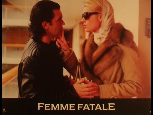 FEMME FATALE